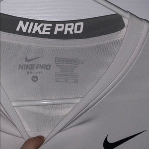Nike pro compression top XL
